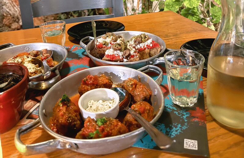 Rethymno Old Town: A Traditional Cretan Food Tour - Authentic Greek and Cretan Dishes at a Family-Owned Tavern