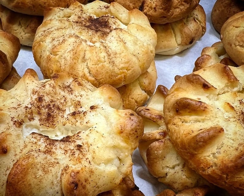 Rethymno Old Town: A Traditional Cretan Food Tour - Indulging at a Local Bakery with Cretan Breads and Snacks