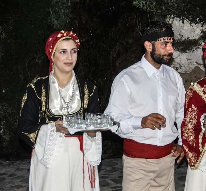 Rethymnon: Cretan Night with Dinner and Live Music - Key Points