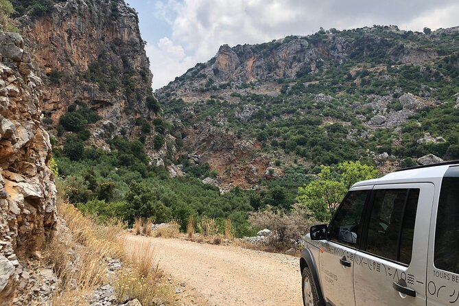 Rethymnon Sunset Safari Tour - The Guides and Their Role in the Experience