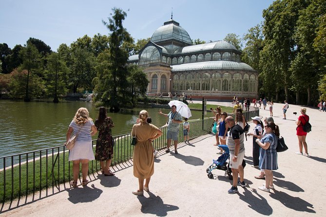 Retiro Park Walking Tour in Madrid - Accessibility, Group Size, and Practical Details