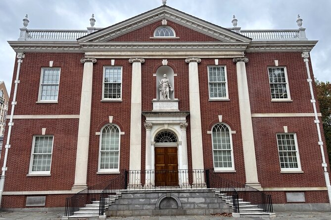 Revolutionary Philadelphia Walking Tour - Historic Christ Church and Franklin Court