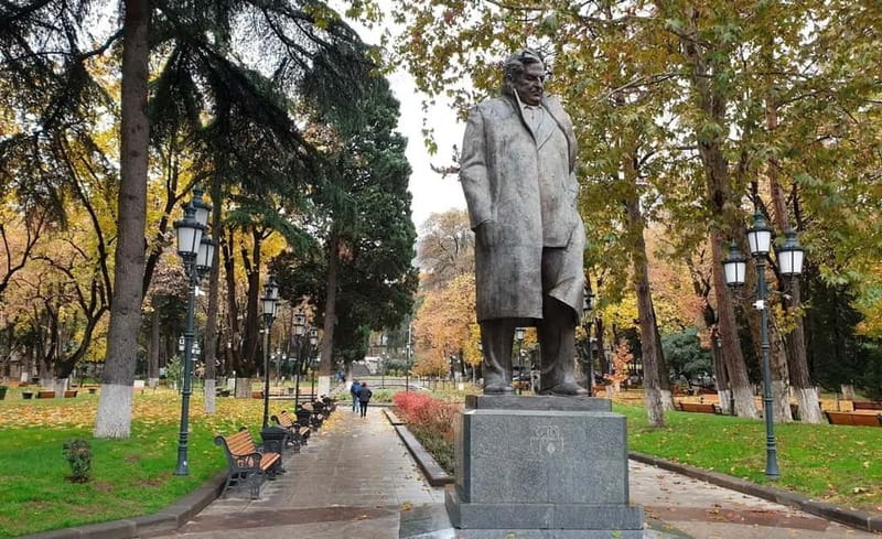 Revolutionary Tbilisi Walking Tour - The Focus on Georgia’s Revolutionary Past
