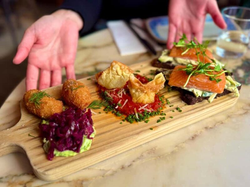 Reykjavik: Food Tour with 6+ Tastings of Icelandic Classics - Sampling More Than Six Icelandic Dishes in Downtown Reykjavík