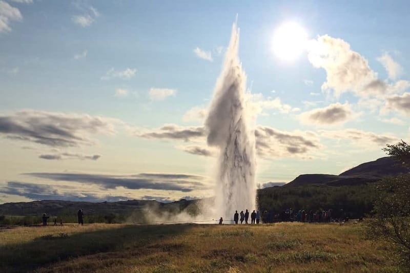 Reykjavik: Full-Day Golden Circle & Geothermal Greenhouse - Expert Local Guides and Engaging Commentary
