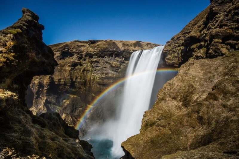 Reykjavik: Glacier Lagoon Boat Ride & Diamond Beach Day Tour - Guide and Tour Atmosphere