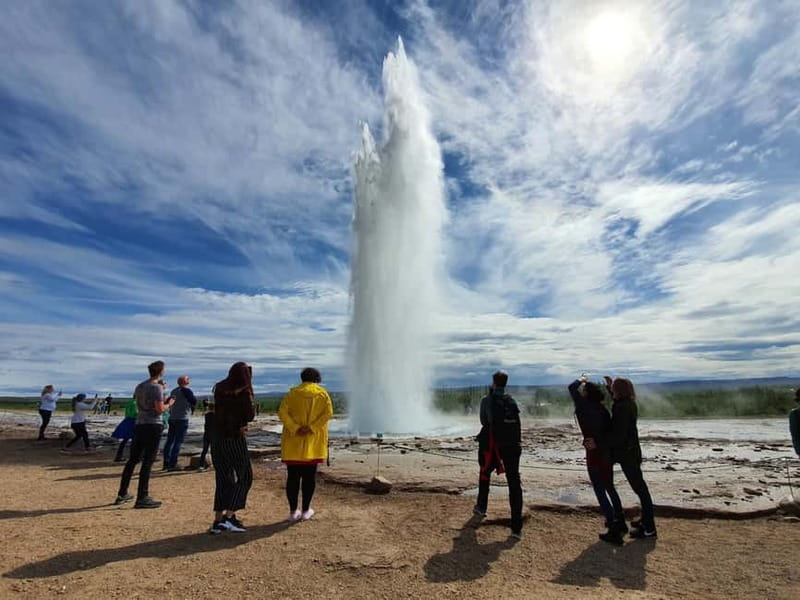 Reykjavík: Golden Circle, 2 Geysers & Geothermal Bakery Tour - How This Tour Stands Out