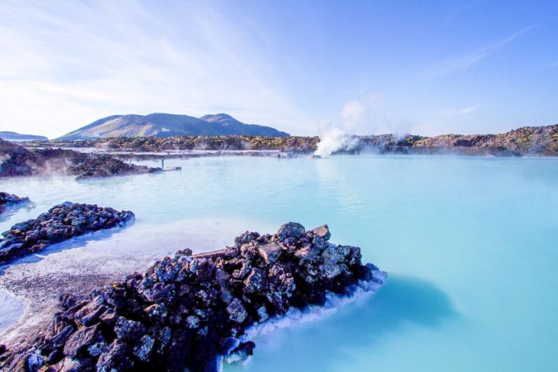 Reykjavík: Golden Circle and Blue Lagoon Tour with Transfers - Marveling at Gullfoss Waterfall
