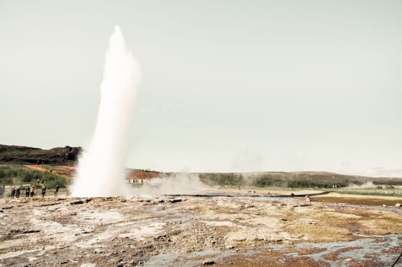 Reykjavík: Golden Circle and Blue Lagoon Tour with Transfers - Relaxing in the Blue Lagoon’s Therapeutic Waters