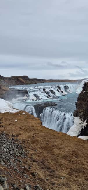 Reykjavík: Golden Circle Luxury Private Tour by Local Guide - Witnessing the Power of Geysir and Strokkur Eruption