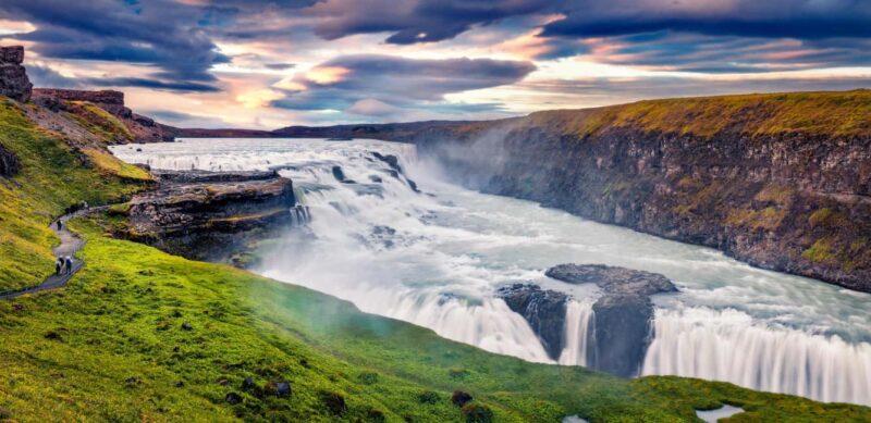 Reykjavik: Golden Circle & Waterfalls Tour in Chinese - Frequently Asked Questions