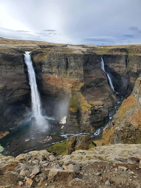 Reykjavik: Hidden Waterfalls Day Tour with Guide - Hjálpafoss: Basalt Columns and Greenery