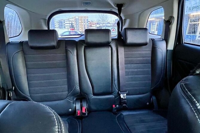 Reykjavik Iceland : Private transfer From / To KEF airport - Keflavik Airport Pickup with a Friendly Meet and Greet