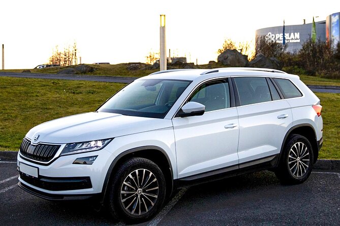 Reykjavik International Airport Private Arrival Transfer - Practicalities: Luggage and Group Sizes