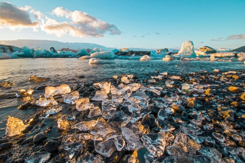 Reykjavik: Jokulsarlon Glacier Lagoon & Diamond Beach Tour - Discovering the Magnificent Jökulsárlón Glacier Lagoon