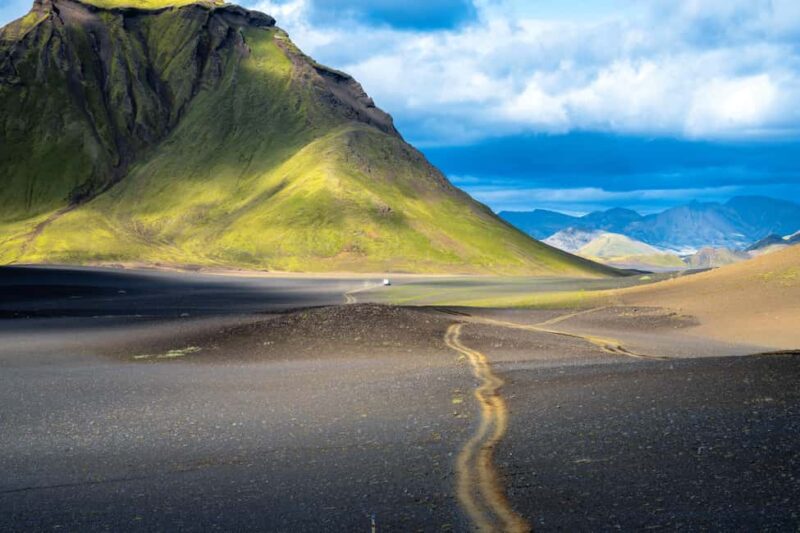 Reykjavik: Laugavegur Trail 4-Day Guided Trekking Tour - Highlights of Landmannalaugar and Its Geothermal Features