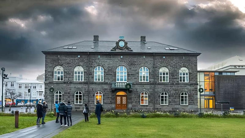 Reykjavik Midnight Sun Ghost Walk - Key Points