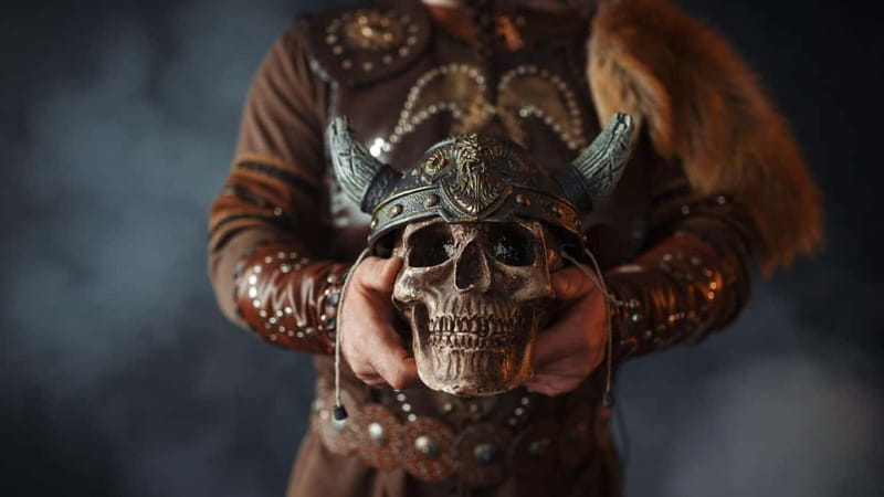 Reykjavik Midnight Sun Ghost Walk - Engaging and Knowledgeable Guides Bring Stories to Life