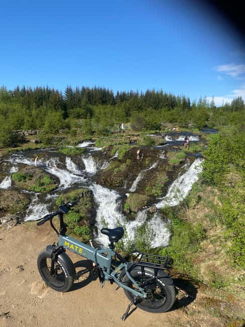 Reykjavik: Nature Loop Bike Tour from Nauthólsvík Beach - Key Points