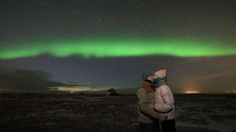 Reykjavik: Northern Lights Private Tour - Key Points