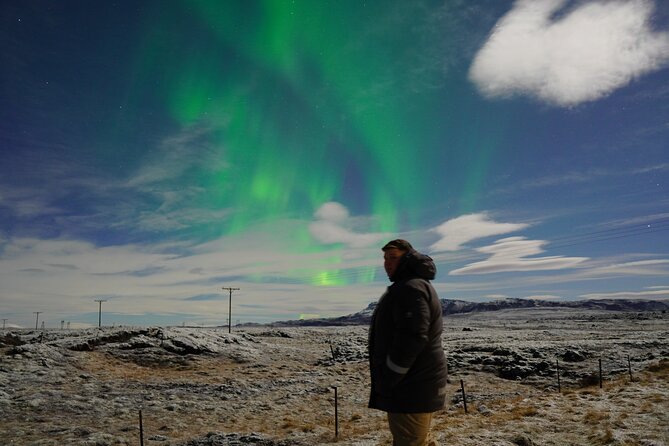 Reykjavik: Northern Lights Tour - Pro Aurora Photos - Small Group - The Experience of Viewing the Northern Lights