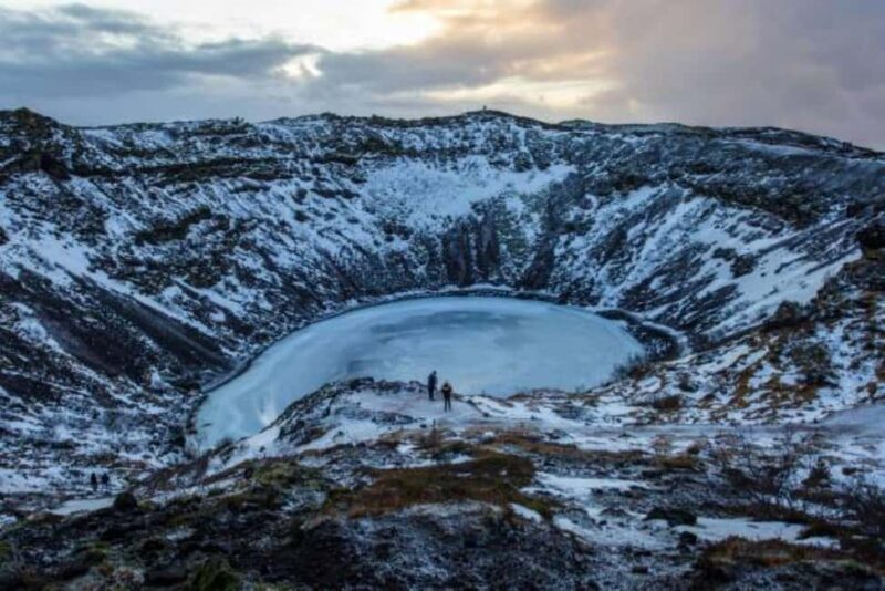 Reykjavik: Private Golden Circle & Blue Lagoon Tour - Witnessing the Power of Gullfoss Waterfall