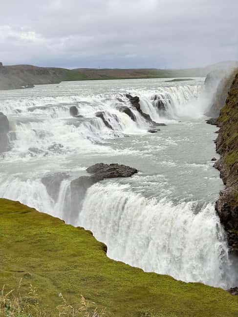 Reykjavik: PRIVATE Golden Circle tour with 5 TOP stops - The Power of Gullfoss Waterfall: A Photo-Perfect Cascade