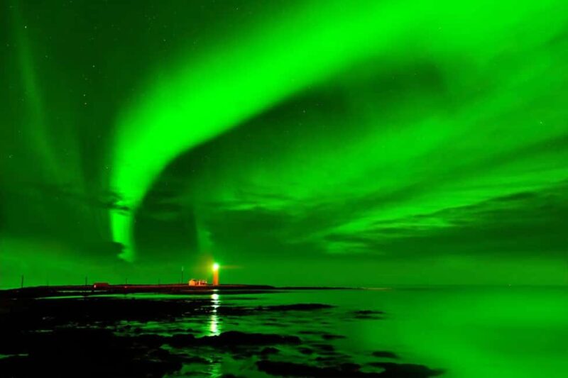 Reykjavik: Private Night Tour - Coastal Walks and Aurora Potential at Grótta Lighthouse