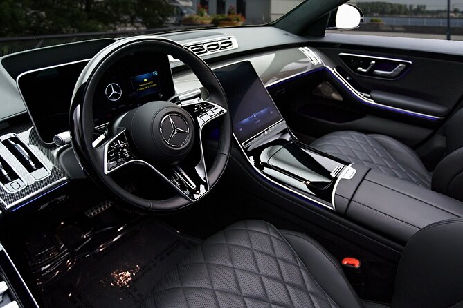 Reykjavik-Private Transfer to/from Keflavík Airport - Comparing to Other Transfer Options in Reykjavik