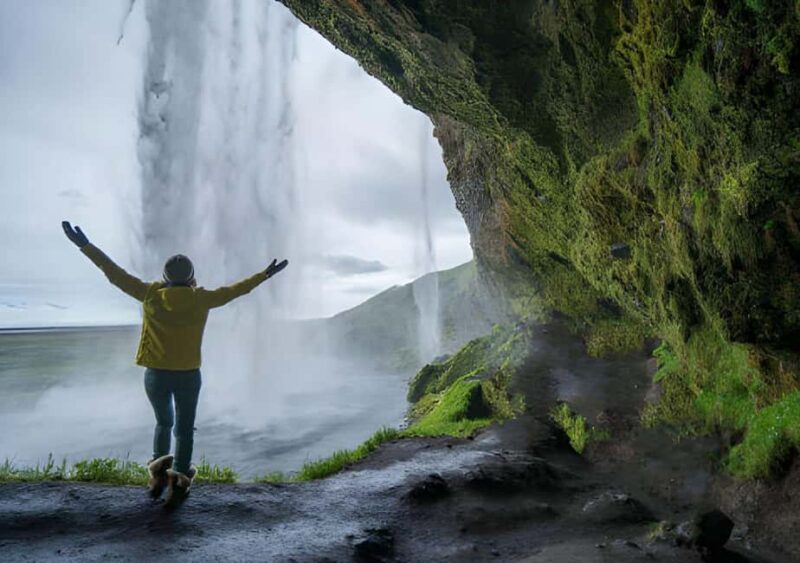 Reykjavik: Small Group South Coast Tour with Spanish Guide - Practical Details and Group Size Benefits