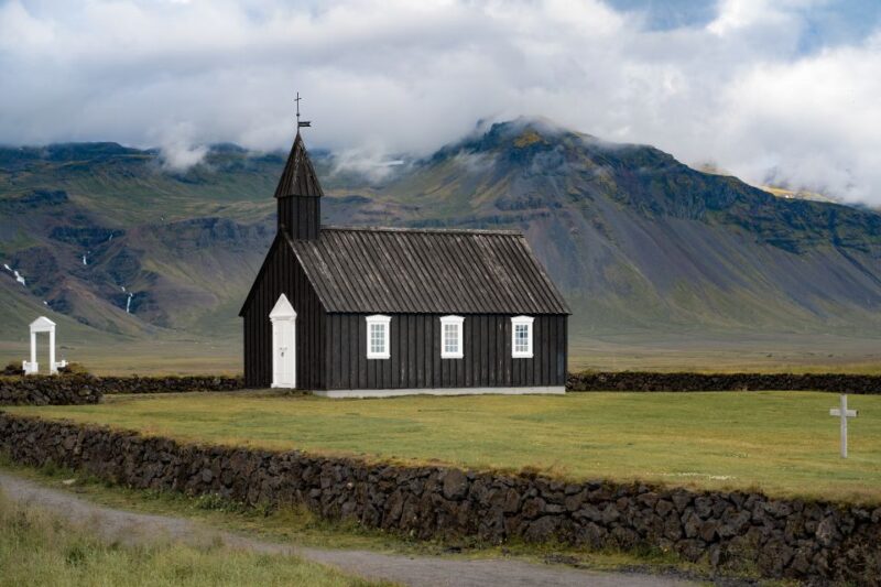 Reykjavik: Snaefellsnes & Mt. Kirkjufell Guided Minibus Tour - Discover Iceland’s Scenic West Coast with a Guided Minibus Tour