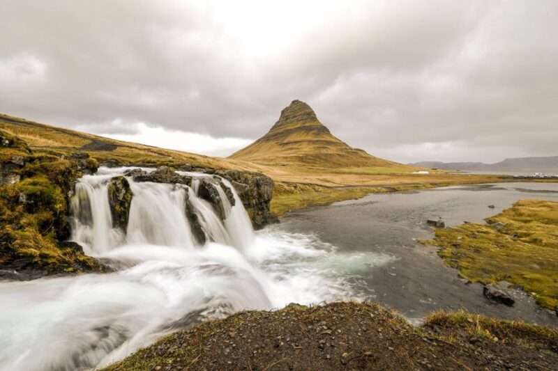 Reykjavik: Snaefellsnes & Mt. Kirkjufell Guided Minibus Tour - Wildlife Encounters at Ytri Tunga Beach