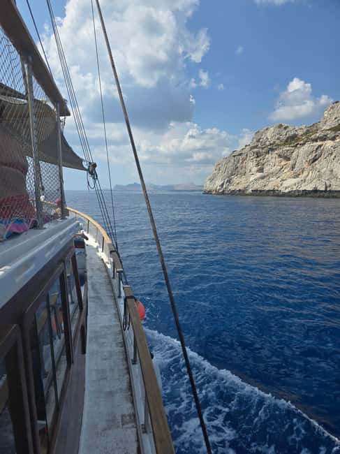 Rhodes: Bay to Bay, Including Drinks and BBQ - Who Will Appreciate This Cruise?