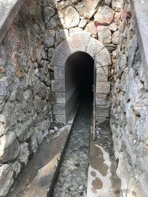 Rhodes: Guided Bus Tour to Lindos Village & Seven Springs - Tour Logistics and Practical Tips