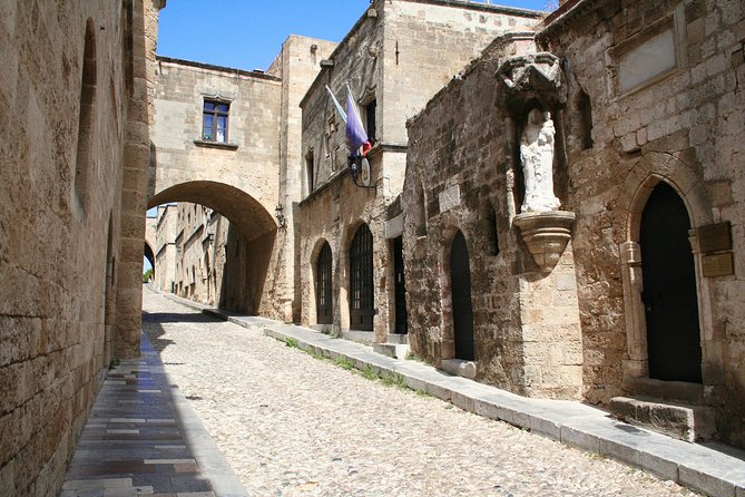 Rhodes Old Town Walking Tour (Small Group) - Accessibility and Meeting Arrangements
