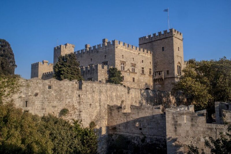 Rhodes: Old Town Walking Tour with Guide - The Appeal of the Guide and Tour Style