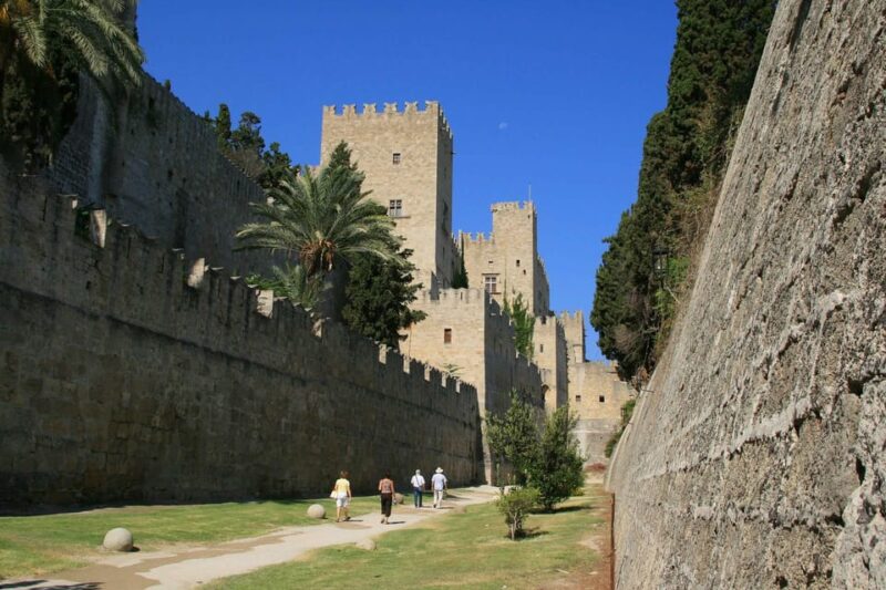 Rhodes: Private Medieval City Treasure Hunt with Food Stops - From the Street of the Knights to the Seaside