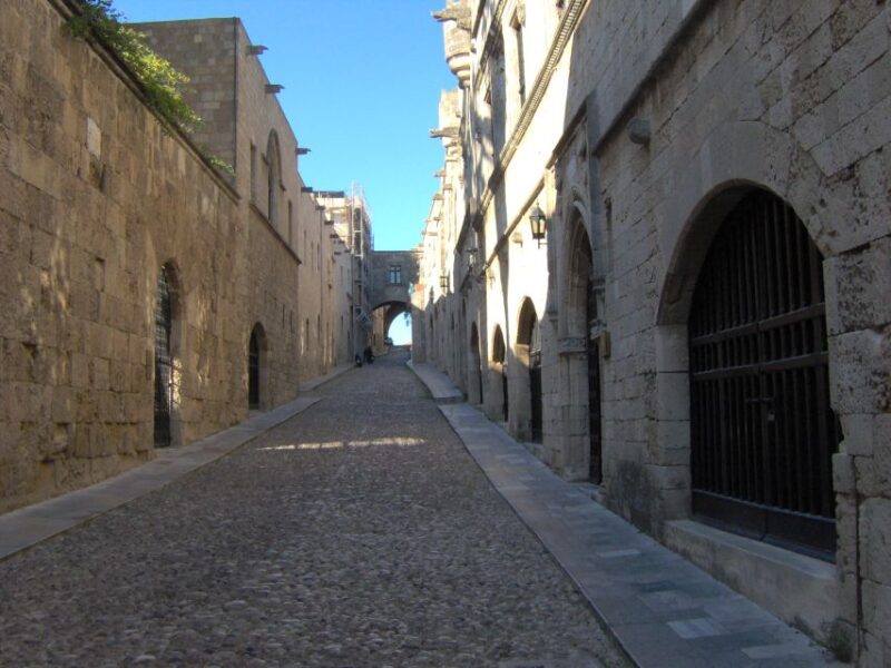 Rhodes Town: Private Walking Tour with a Licensed Guide - Highlights of the UNESCO-listed Old Town