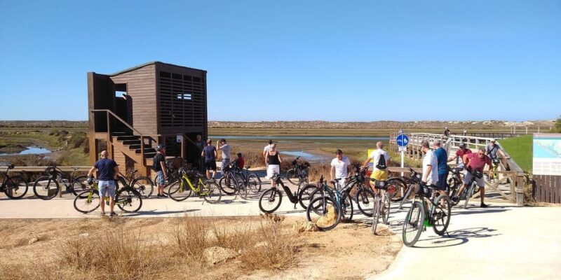 Ria Formosa: Guided Bike Tour (3h), Início na Quinta do Lago - Visiting Faro Island and the Airport of Faro