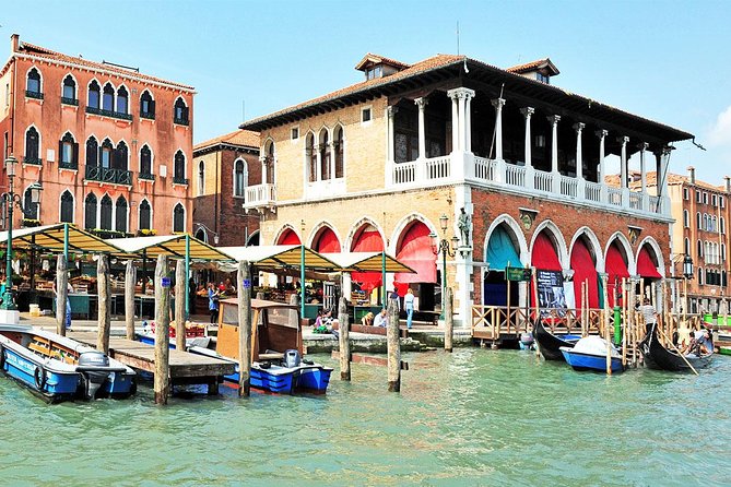 Rialto Farmers Market Food Tour in Venice with Wine Tasting & Guided Sightseeing - Lunch and Refreshments: Full Flavors of Venice