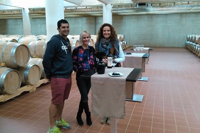 Ribera del Duero Small Group Tour: Tapas & Wine Tasting - Expert Guides and Personal Attention
