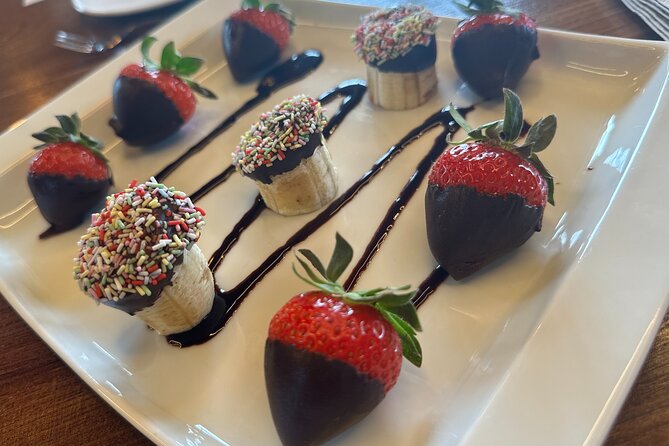 Ribera del Duero Tour: 4 Wineries Visit, Wine Tasting & Lunch - Classic Profile at Bodegas Nabal