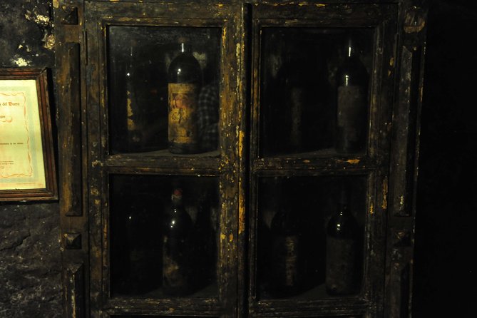 Ribera del Duero Wineries Guided Tour & Wine Tasting from Madrid - Second Winery: Modern Architecture Meets Traditional Viticulture