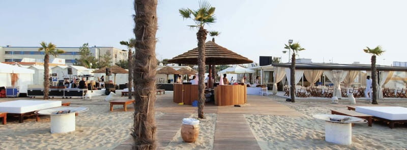 Riccione: 71 Beach with Umbrella, Sunbed, & Aperitif - Comfortable Sunbeds and Umbrellas for Every Guest