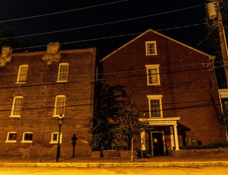 Richmond Ghosts Boos and Booze Haunted Pub Crawl - The Civil War and Murder Stories Embedded in the Tour