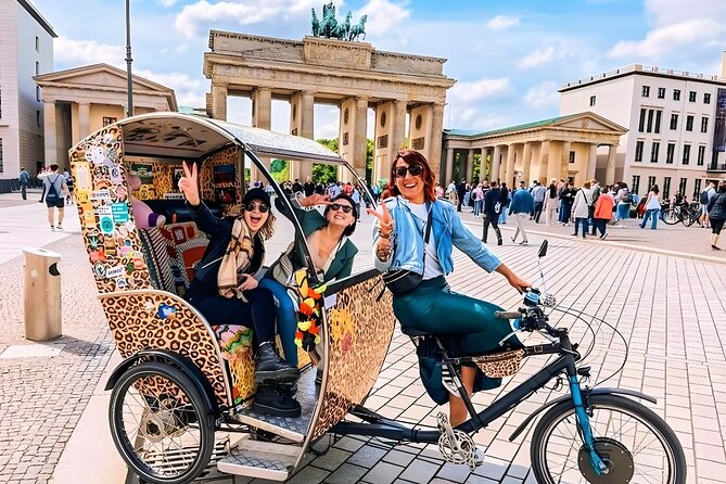 Rickshaw Private Sightseeing City Tour Berlin - The German Chancellery’s Modern Design