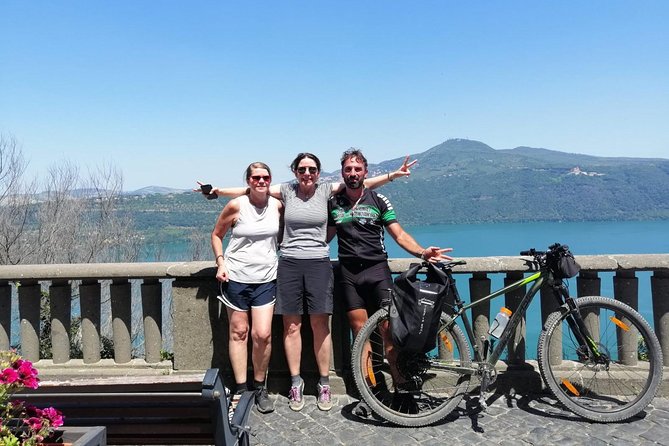 Ride an e-bike along the Appian Way from Rome to Castel Gandolfo. - Explore Rome’s Historic Roads on an E-Bike Adventure to Castel Gandolfo