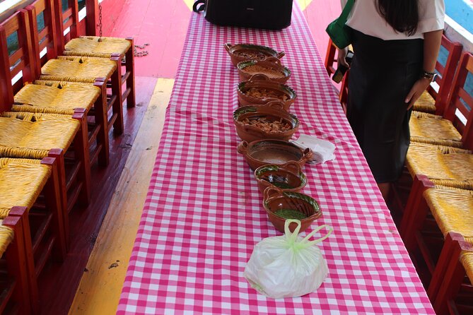 Riding Boats + Tacos+ Frida Kahlo's neighborhood (private tour) - Mexico City’s Top Neighborhoods in One Day