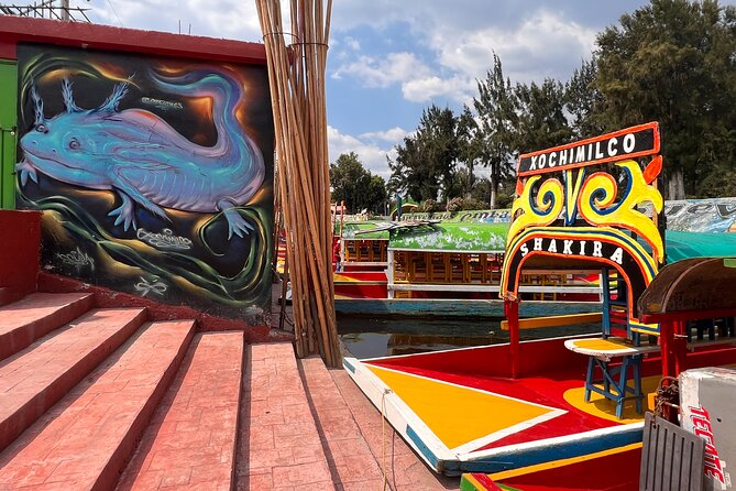 Riding Boats + Tacos+ Frida Kahlo's neighborhood (private tour) - The Guide and Service Experience