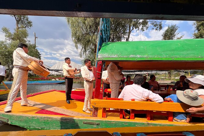 Riding Boats + Tacos+ Frida Kahlo's neighborhood (private tour) - Who Will Enjoy This Tour Most